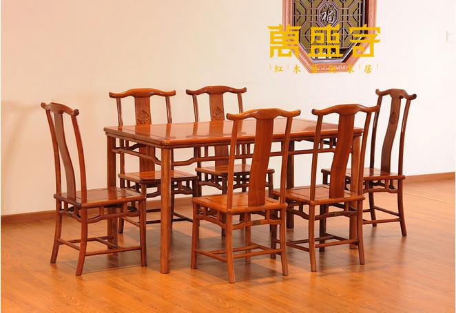 緬花明式餐臺